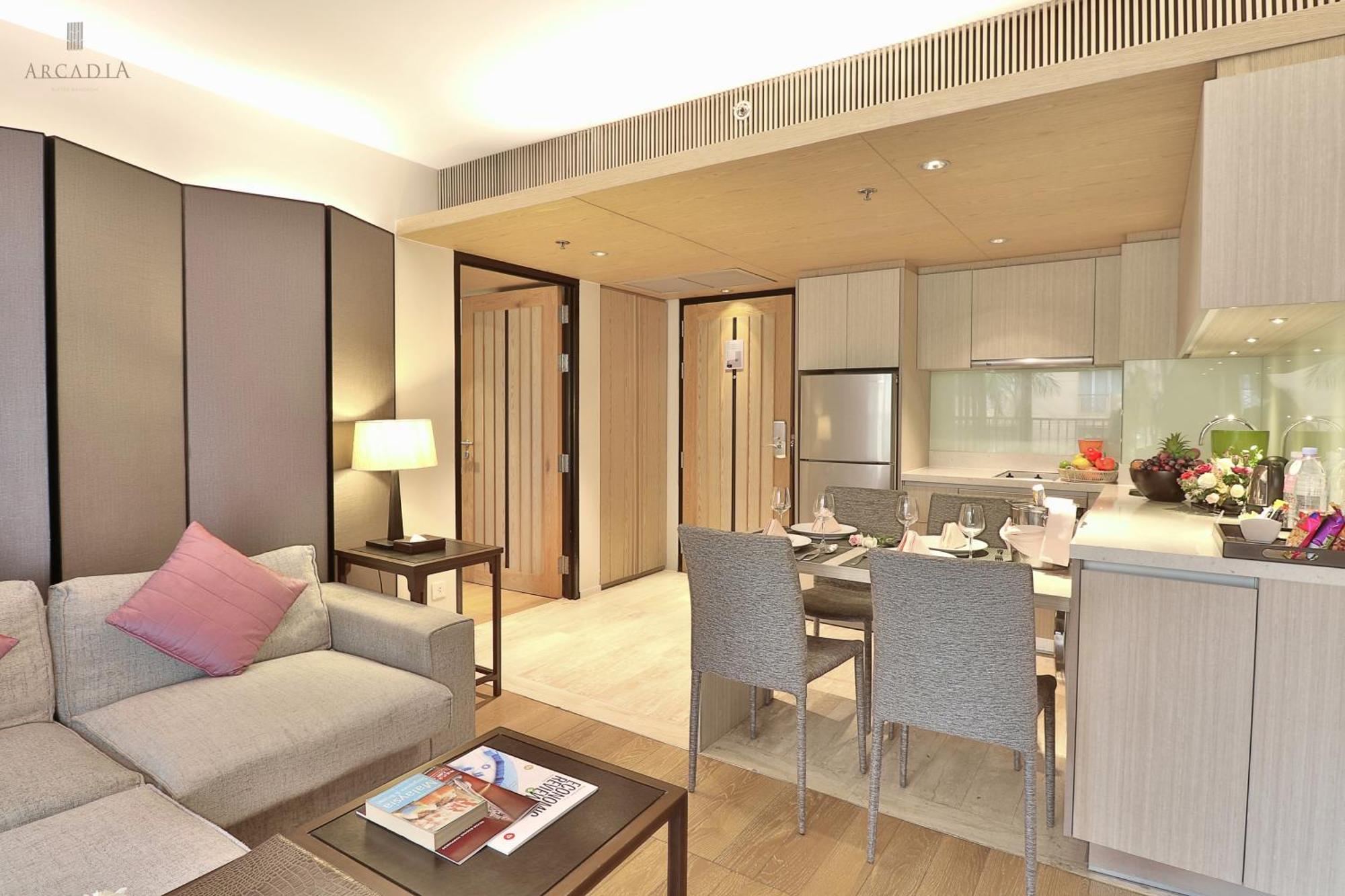 Arcadia Suites Bangkok Habitación foto