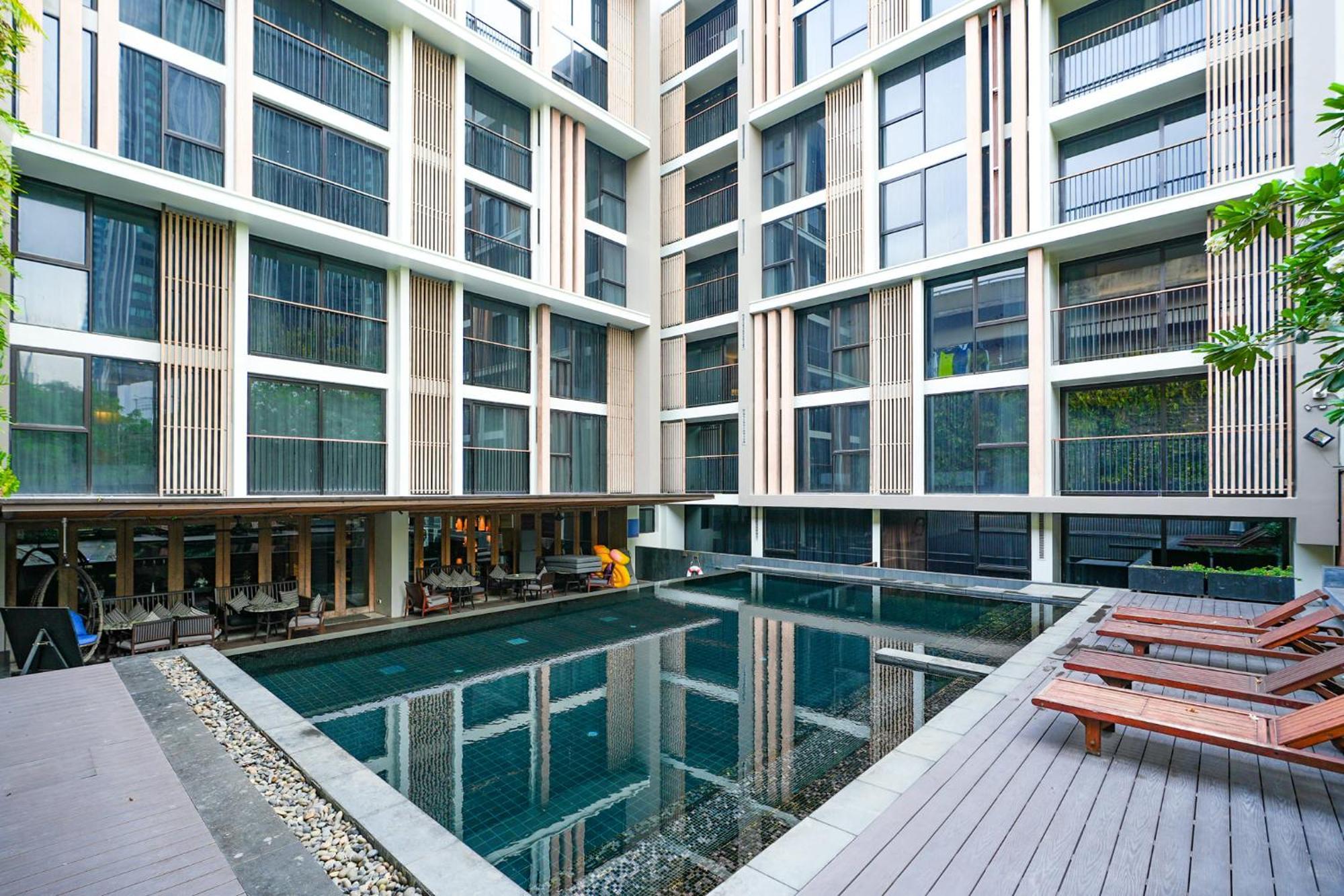 Arcadia Suites Bangkok Exterior foto